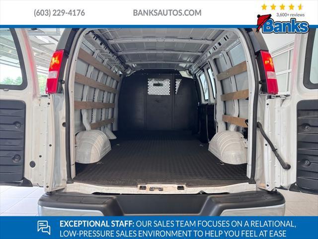 Photo of 2023 Summit White GMC Savana 2500