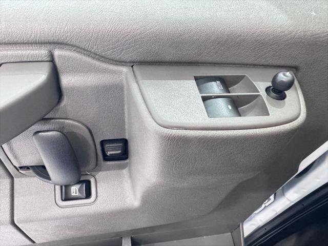 Photo of 2023 Summit White GMC Savana 2500