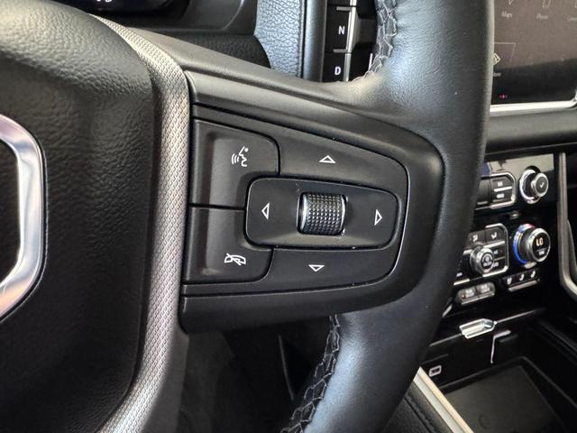 Photo of 2024 Summit White GMC Yukon