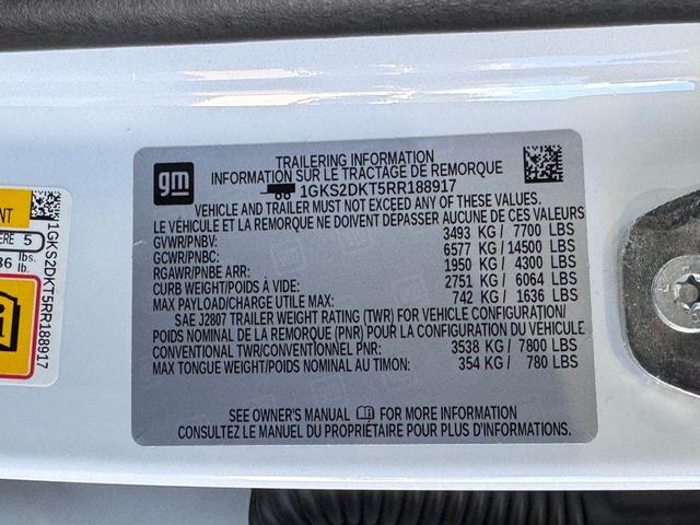 Photo of 2024 Summit White GMC Yukon