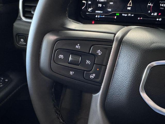 Photo of 2024 Summit White GMC Yukon