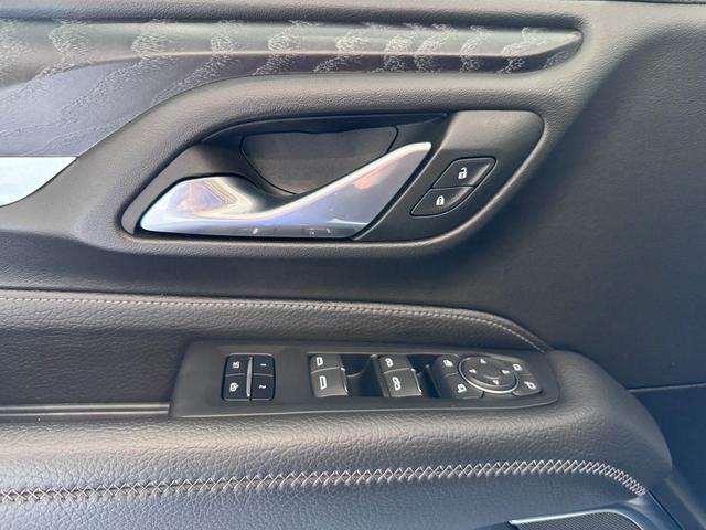 Photo of 2024 Summit White GMC Yukon