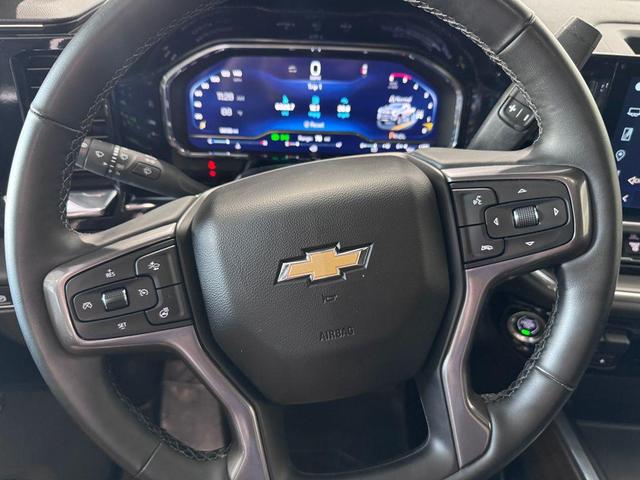 Photo of 2024 Black Chevrolet Silverado 2500