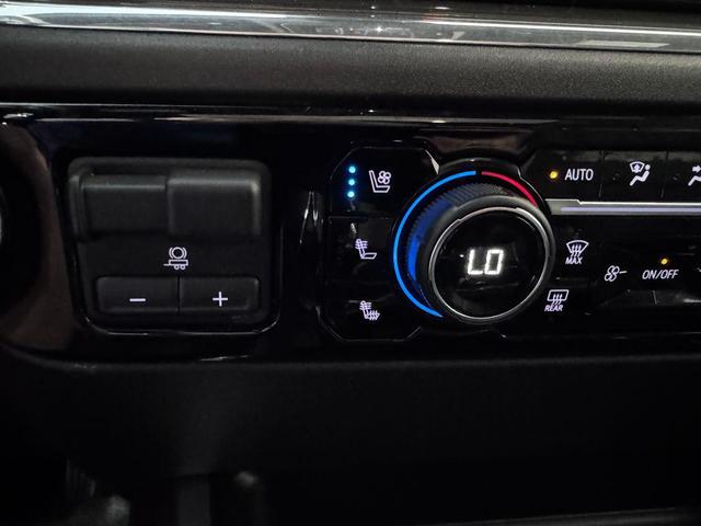 Photo of 2024 Black Chevrolet Silverado 2500