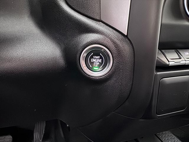 Photo of 2022 Summit White Chevrolet Silverado 1500