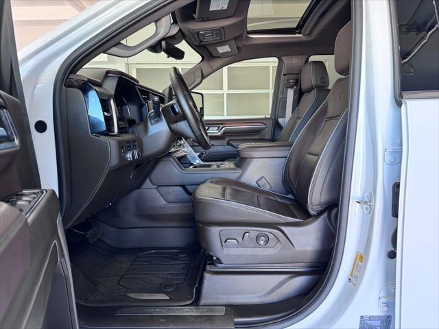 Photo of 2024 Summit White GMC Sierra 3500