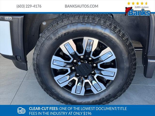 Photo of 2024 Summit White GMC Sierra 3500