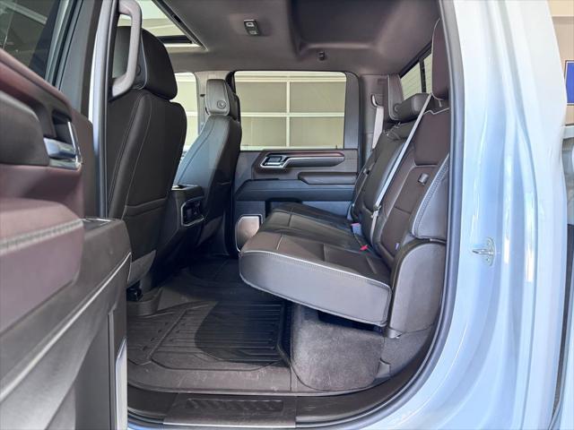Photo of 2024 Summit White GMC Sierra 3500