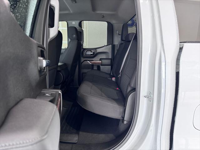 Photo of 2022 Summit White GMC Sierra 1500