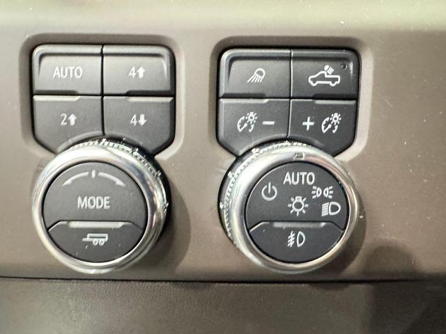Photo of 2025 Summit White GMC Sierra 2500