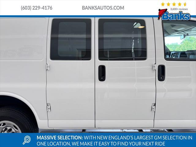 Photo of 2023 Summit White GMC Savana 2500