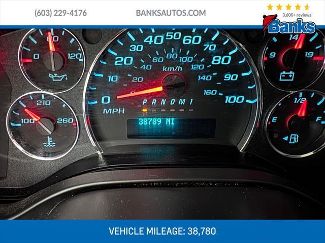 Photo of 2023 Summit White GMC Savana 2500