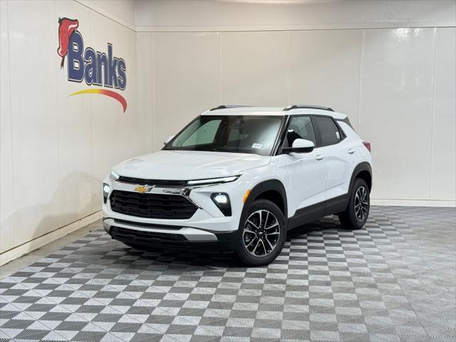 Photo of 2026 Summit White Chevrolet Trailblazer