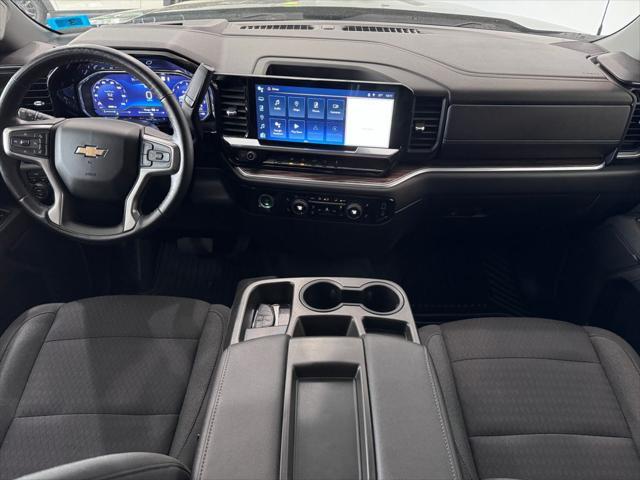 Photo of 2022 Black Chevrolet Silverado 1500