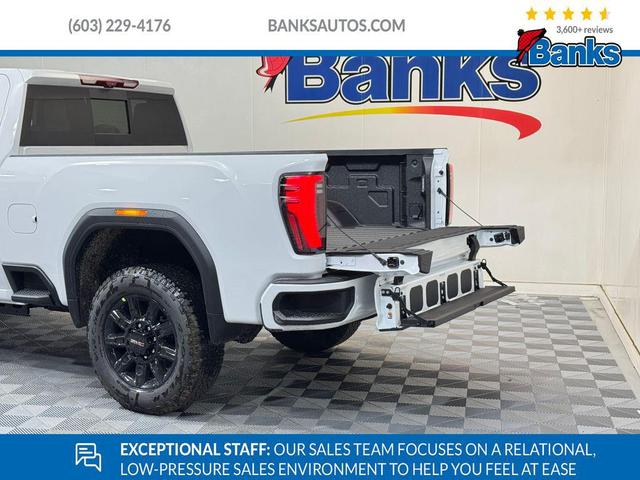 Photo of 2025 Summit White GMC Sierra 3500