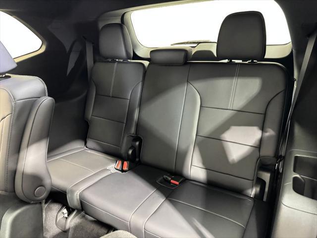 Photo of 2025 Summit White GMC Acadia