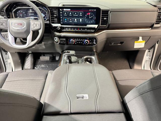 Photo of 2025 Summit White GMC Sierra 1500