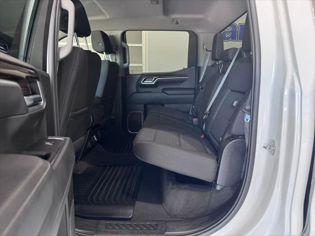 Photo of 2022 Summit White GMC Sierra 1500