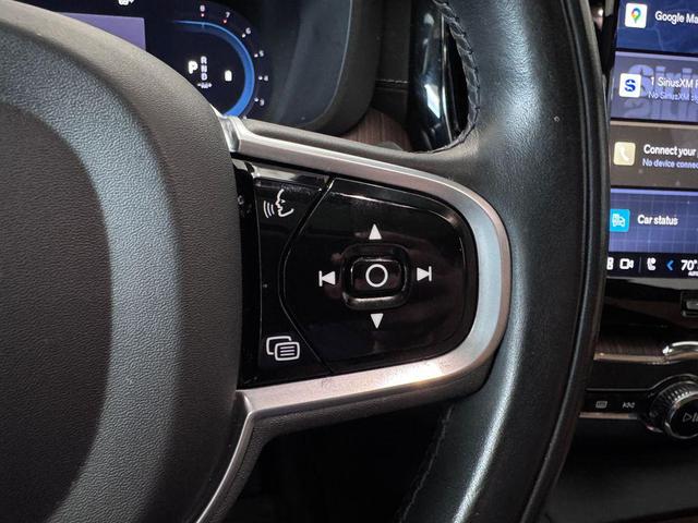 Photo of 2022 Gray Volvo XC60