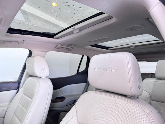 Photo of 2019 White Frost Tricoat GMC Acadia