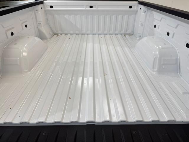 Photo of 2025 Summit White GMC Sierra 1500