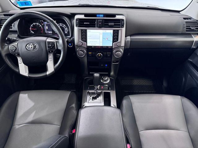 Photo of 2024 Classic Silver Metallic Toyota 4Runner