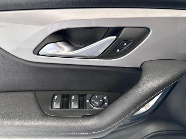 Photo of 2022 Summit White Chevrolet Blazer