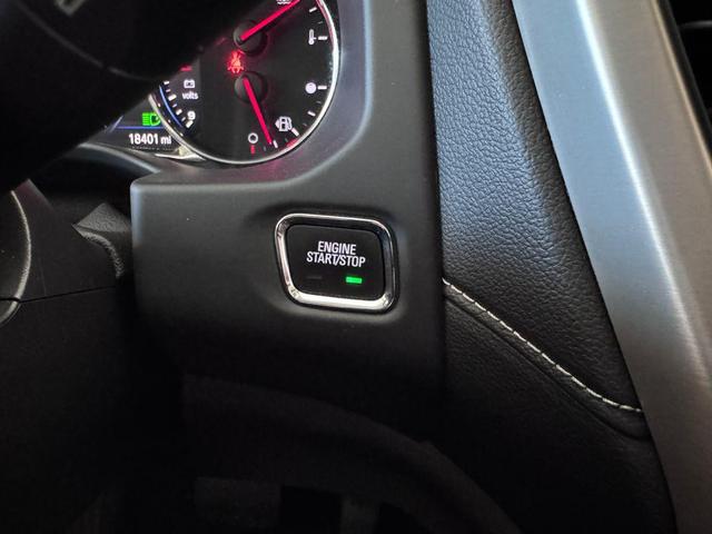 Photo of 2023 Summit White GMC Acadia