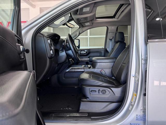 Photo of 2023 Quicksilver Metallic GMC Sierra 2500