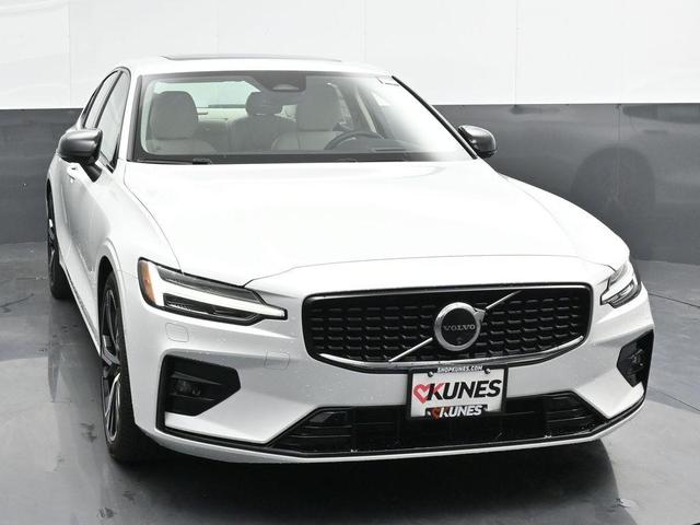 Photo of 2024 Crystal White Metallic Volvo S60