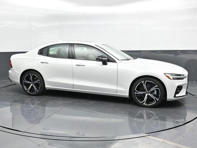 Photo of 2024 Crystal White Metallic Volvo S60