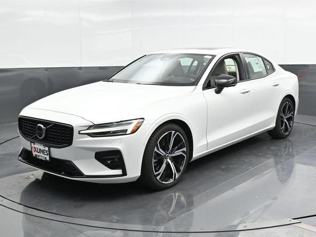 Photo of 2024 Crystal White Metallic Volvo S60
