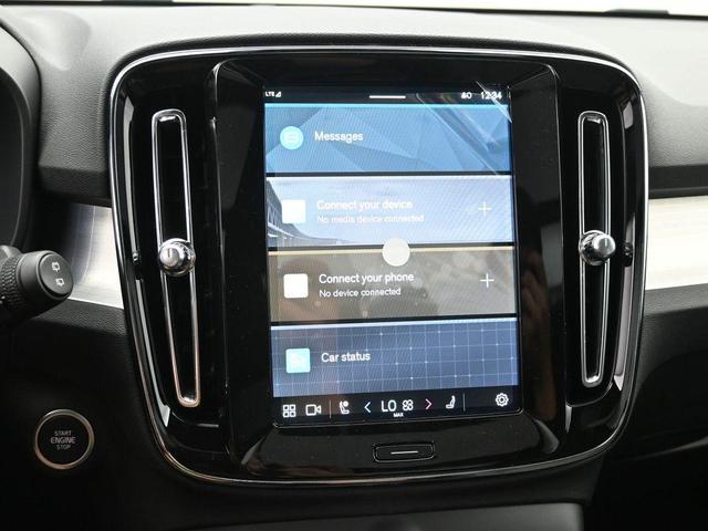 Photo of 2025 Silver Volvo XC40
