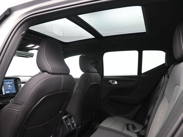Photo of 2025 Silver Volvo XC40