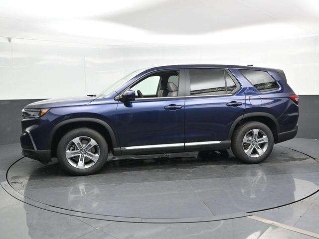 Photo of 2025 Obsidian Blue Pearl Honda Pilot