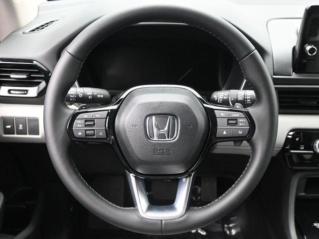 Photo of 2025 Obsidian Blue Pearl Honda Pilot