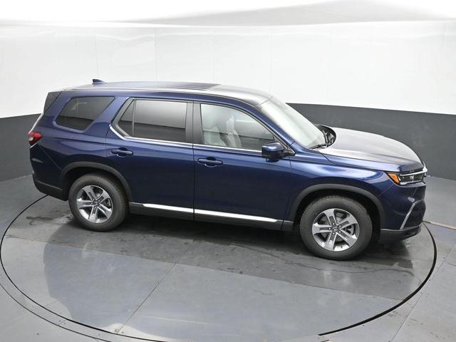 Photo of 2025 Obsidian Blue Pearl Honda Pilot
