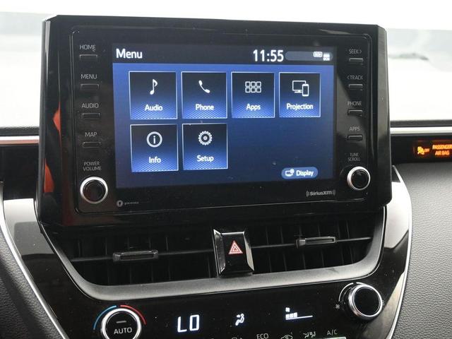 Photo of 2022 White Toyota Corolla Hybrid