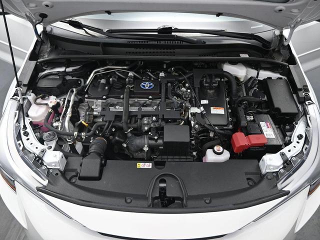 Photo of 2022 White Toyota Corolla Hybrid