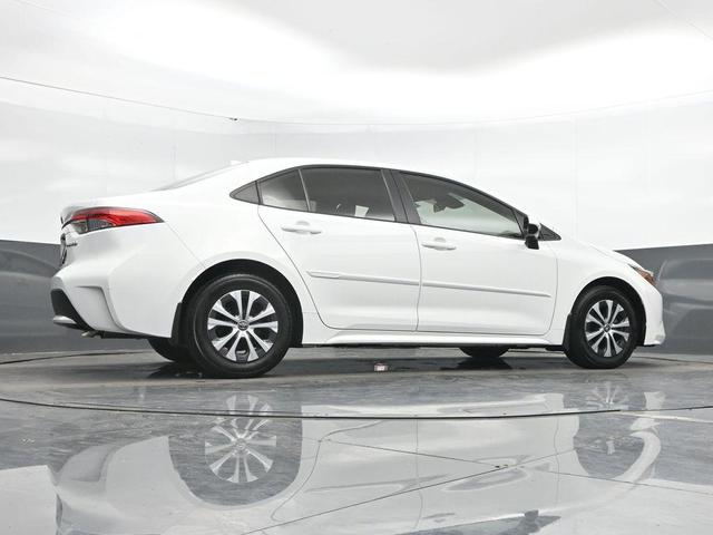Photo of 2022 White Toyota Corolla Hybrid