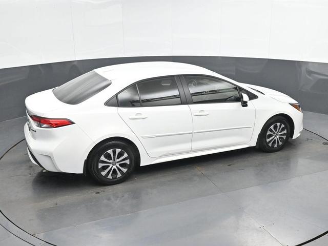 Photo of 2022 White Toyota Corolla Hybrid