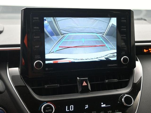 Photo of 2022 White Toyota Corolla Hybrid