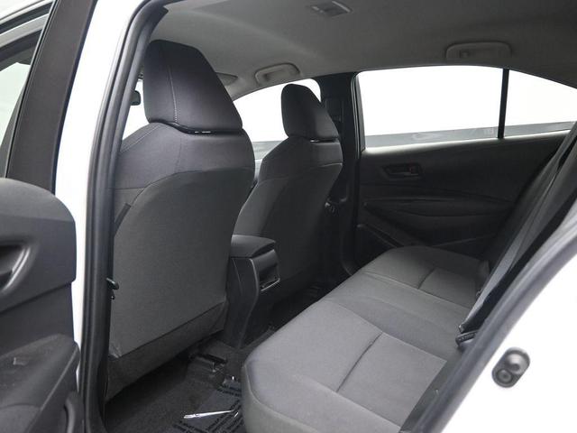 Photo of 2022 White Toyota Corolla Hybrid