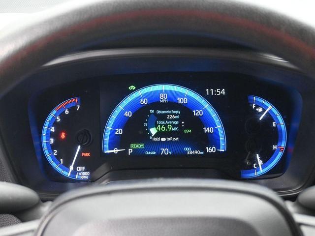 Photo of 2022 White Toyota Corolla Hybrid