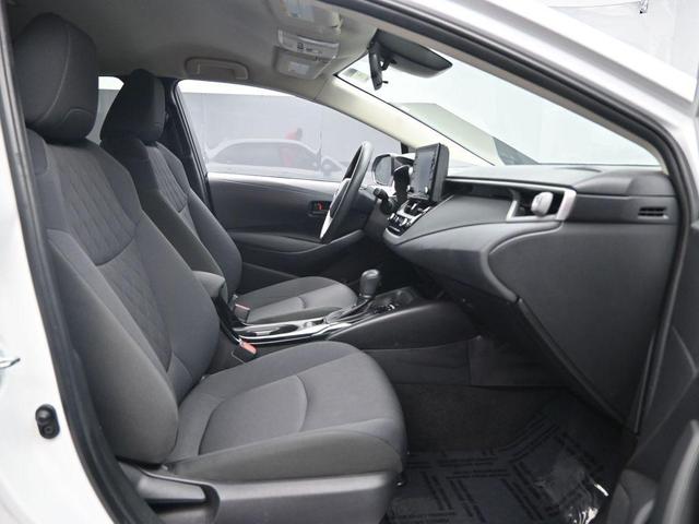 Photo of 2022 White Toyota Corolla Hybrid