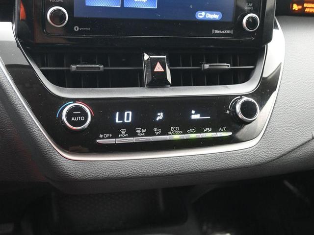 Photo of 2022 White Toyota Corolla Hybrid