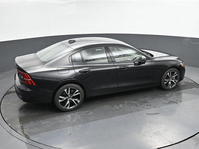 Photo of 2024 Onyx Black Metallic Volvo S60