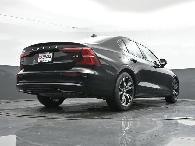 Photo of 2024 Onyx Black Metallic Volvo S60