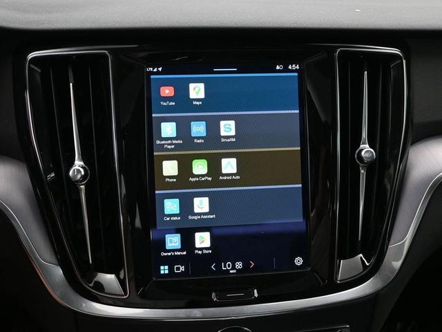 Photo of 2024 Onyx Black Metallic Volvo S60