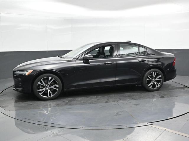 Photo of 2024 Onyx Black Metallic Volvo S60